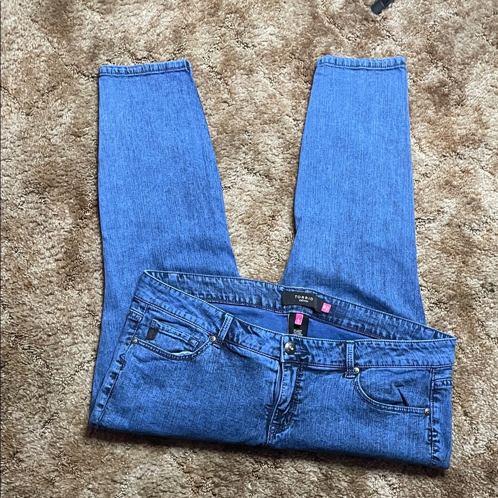 Torrid Blue & Black Mixed Wash Cropped Jean Zipper‎ Ankles Plus Size 20